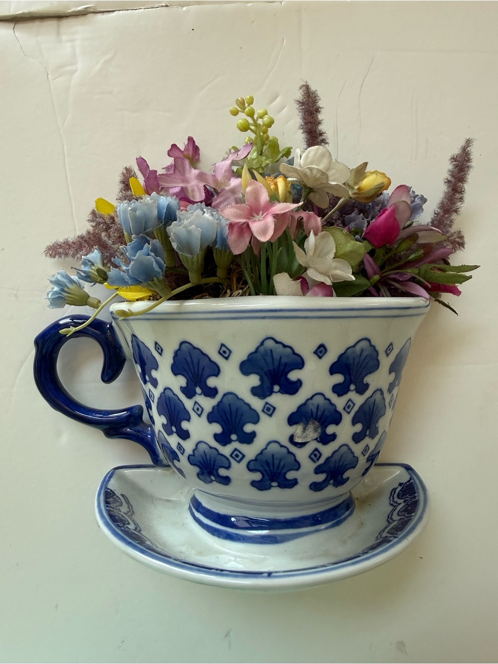 Silvestri Stoneware Ceramic Teacup Wall
Pocket Blue & White Chinoiserie Vintage